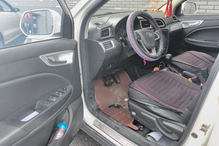 Used FAW Junpai D60 2016 1.8L Automatic Prestige Model Driver Seat