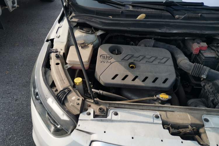 Used FAW Junpai D60 2016 1.5L Manual Standard Edition Engine Bay Right
