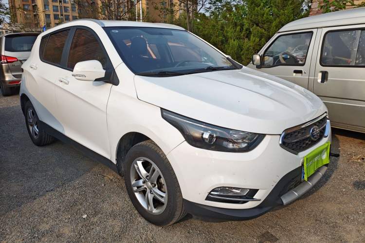 Used FAW Junpai D60 2016 1.5L Manual Luxury Model Front Right 45 Deg