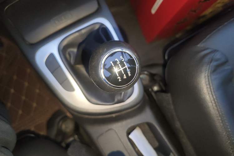 Used FAW Junpai D60 2016 1.5L Manual Comfort Model Gear Lever