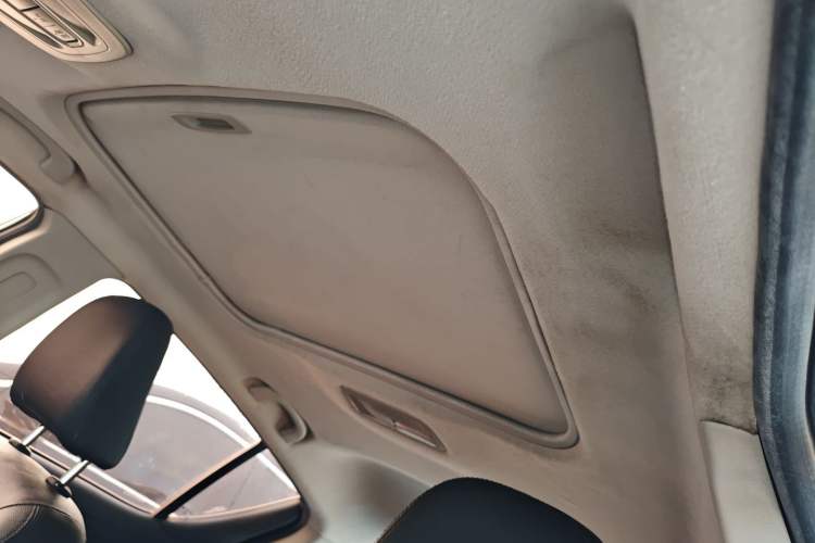 Used FAW Junpai D60 2016 1.5L Manual Luxury Model Headliner