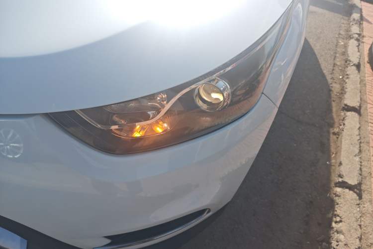 Used FAW Junpai D60 2016 1.5L Manual Comfort Model Left Front Headlight