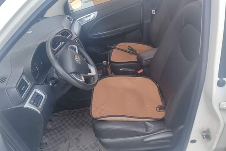 Used FAW Junpai D60 2016 1.5L Manual Luxury Model Left Front Seat