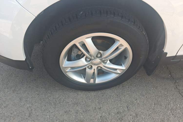 Used FAW Junpai D60 2016 1.5L Manual Comfort Model Left Front Wheel Hub