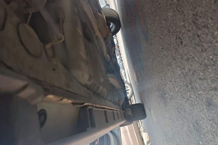 Used FAW Junpai D60 2016 1.5L Manual Comfort Model Left Side Sill