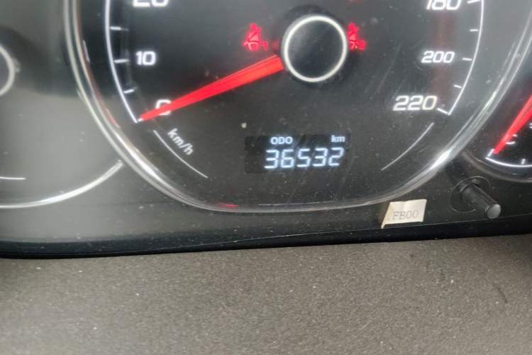 Used FAW Junpai D60 2016 1.5L Manual Standard Edition Odometer Close Up