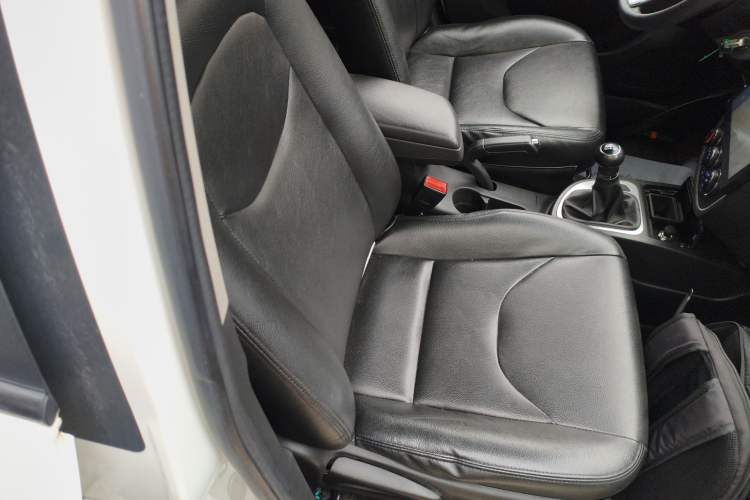 Used FAW Junpai D60 2016 1.5L Manual Standard Edition Right Front Seat