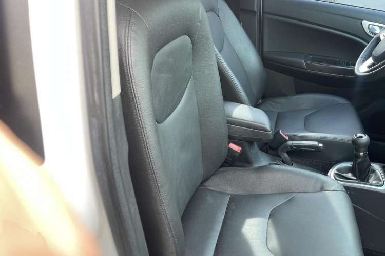 Used FAW Junpai D60 2016 1.5L Manual Comfort Model Right Front Seat