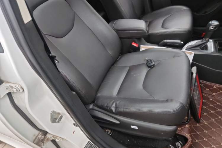 Used FAW Junpai D60 2016 1.8L Automatic Prestige Model Right Front Seat