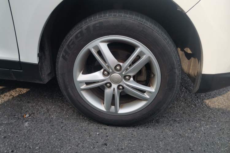 Used FAW Junpai D60 2016 1.5L Manual Standard Edition Right Front Wheel Hub