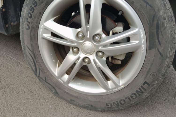 Used FAW Junpai D60 2016 1.5L Manual Standard Edition Right Front Wheel Hub