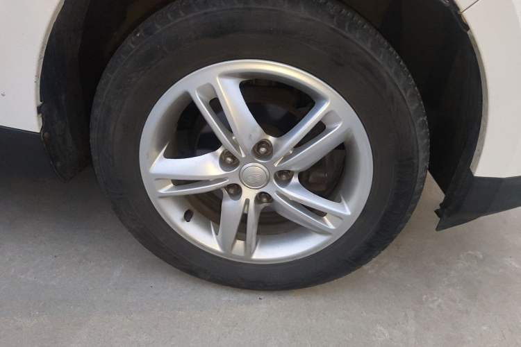 Used FAW Junpai D60 2016 1.5L Manual Comfort Model Right Front Wheel Hub