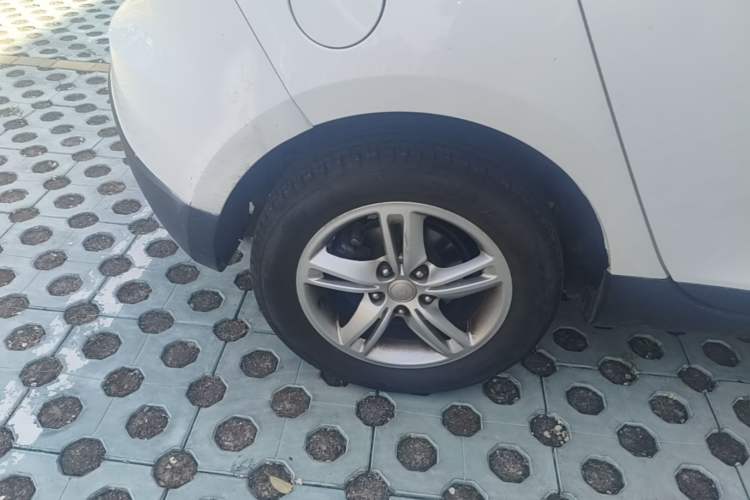 Used FAW Junpai D60 2016 1.5L Manual Luxury Model Right Rear Wheel Hub