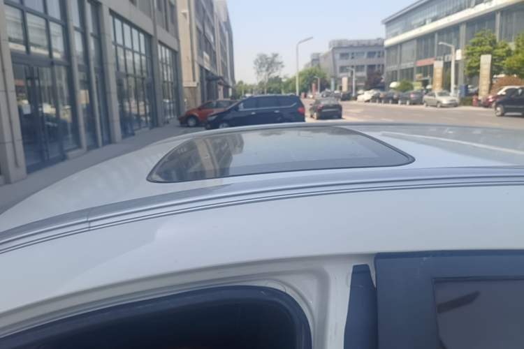 Used FAW Junpai D60 2016 1.5L Manual Luxury Model Roof