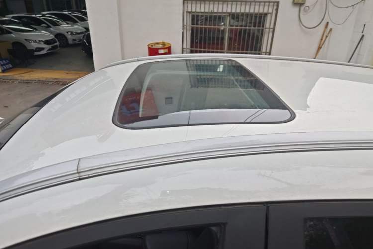 Used FAW Junpai D60 2016 1.8L Automatic Prestige Model Roof