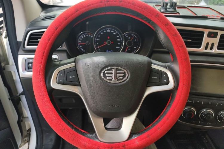 Used FAW Junpai D60 2016 1.5L Manual Luxury Model Steering Wheel