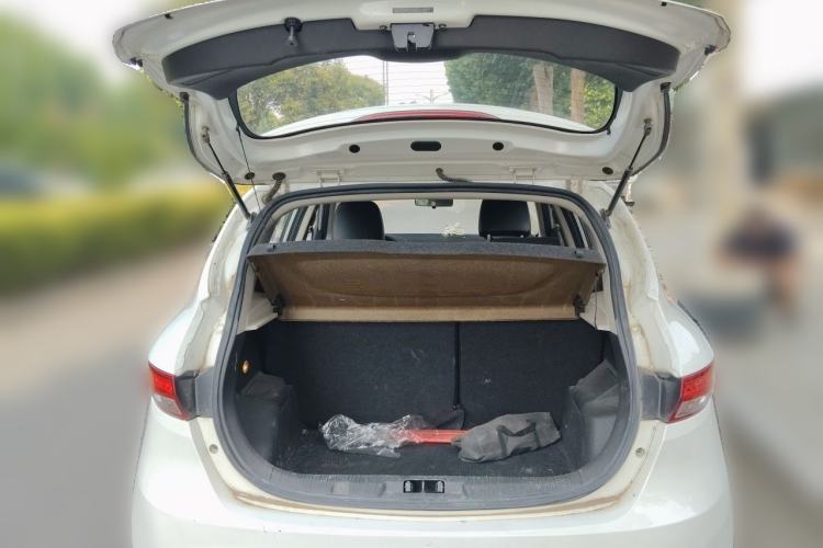 Used FAW Junpai D60 2016 1.5L Manual Standard Edition Trunk