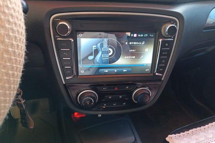 Used FAW Junpai D60 2017 1.5L Manual Entry-Level Model Audio And AC Panel
