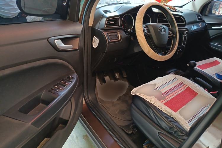 Used FAW Junpai D60 2017 1.5L Manual Entry-Level Model Driver Seat