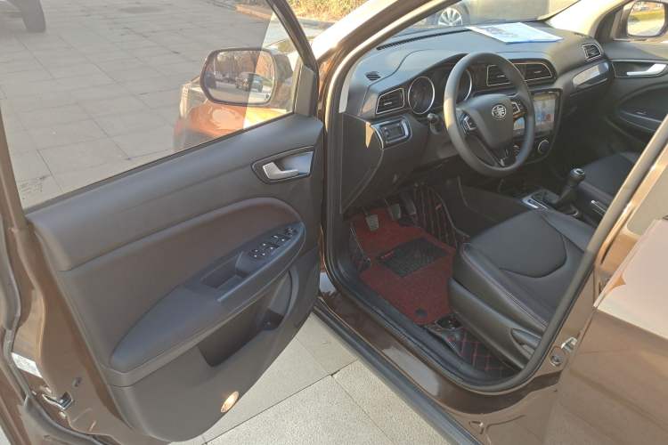 Used FAW Junpai D60 2017 1.5L Manual Entry-Level Model Driver Seat