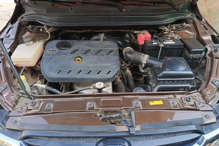 Used FAW Junpai D60 2017 1.5L Manual Entry-Level Model Engine Bay