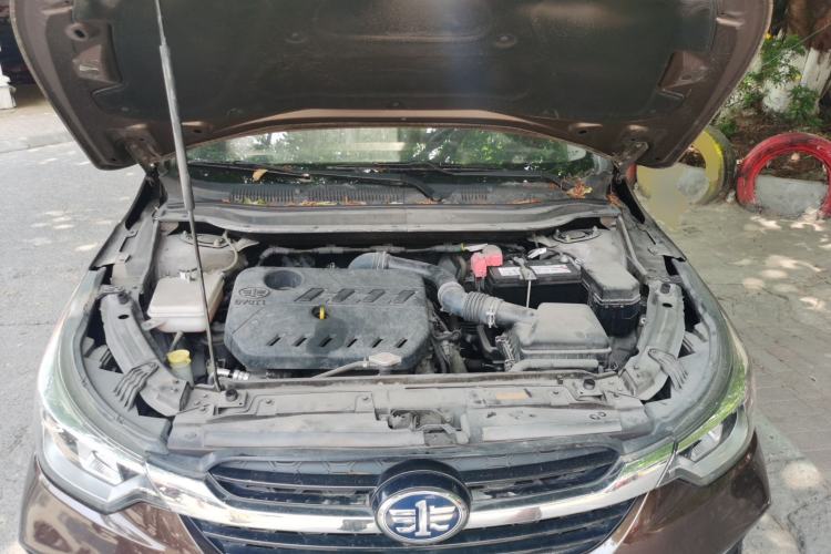 Used FAW Junpai D60 2017 1.5L Manual Entry-Level Model Engine Bay