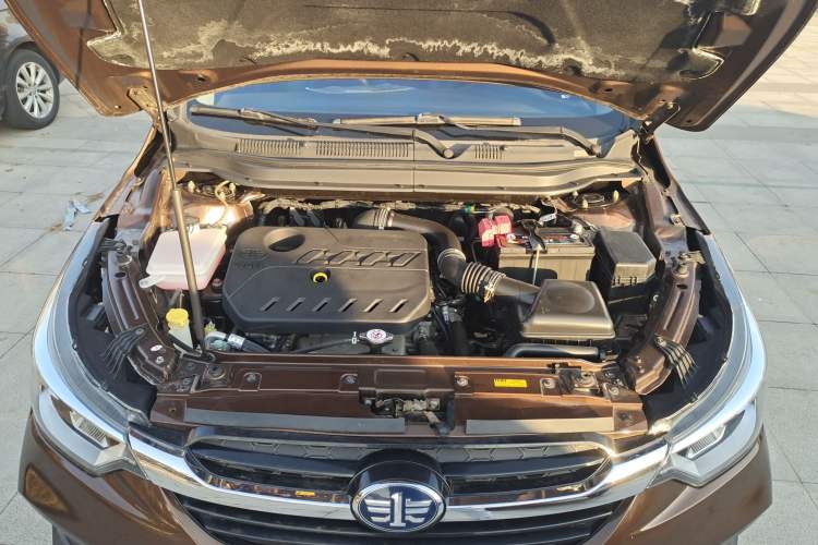 Used FAW Junpai D60 2017 1.5L Manual Entry-Level Model Engine Bay