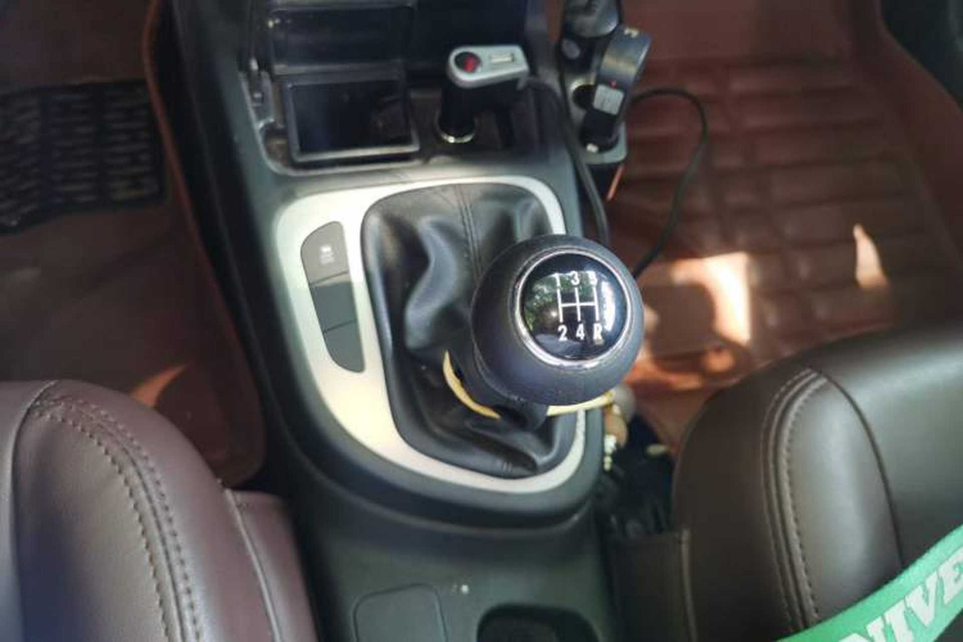 Used FAW Junpai D60 2017 1.5L Manual Entry-Level Model Gear Lever