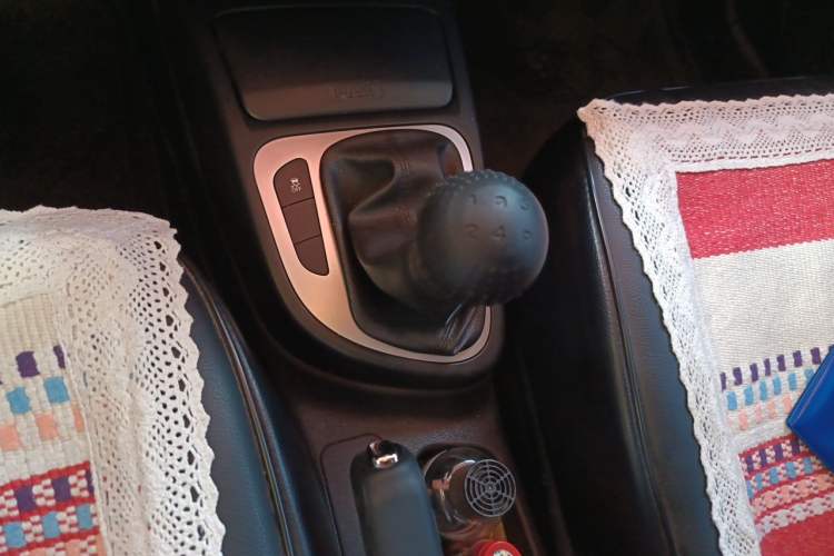 Used FAW Junpai D60 2017 1.5L Manual Entry-Level Model Gear Lever