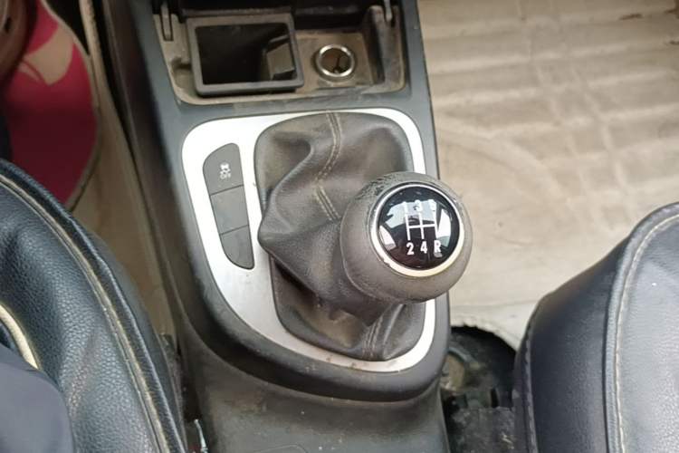 Used FAW Junpai D60 2017 1.5L Manual Entry-Level Model Gear Lever