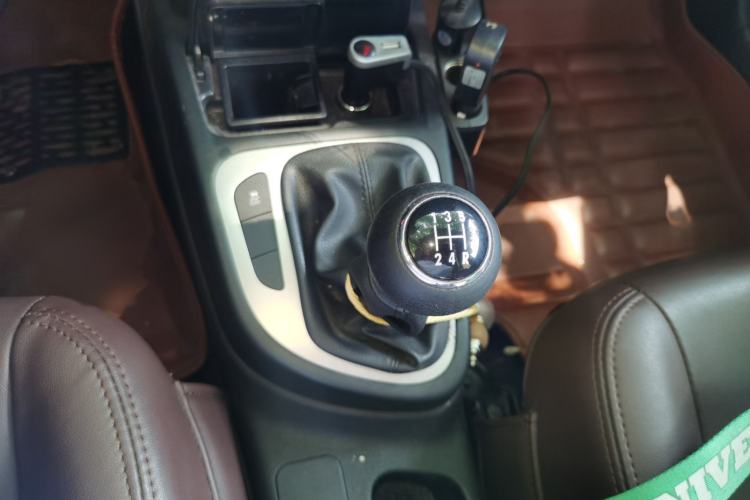 Used FAW Junpai D60 2017 1.5L Manual Entry-Level Model Gear Lever