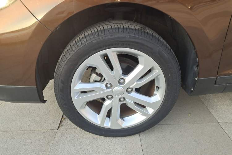 Used FAW Junpai D60 2017 1.5L Manual Entry-Level Model Left Front Wheel Hub