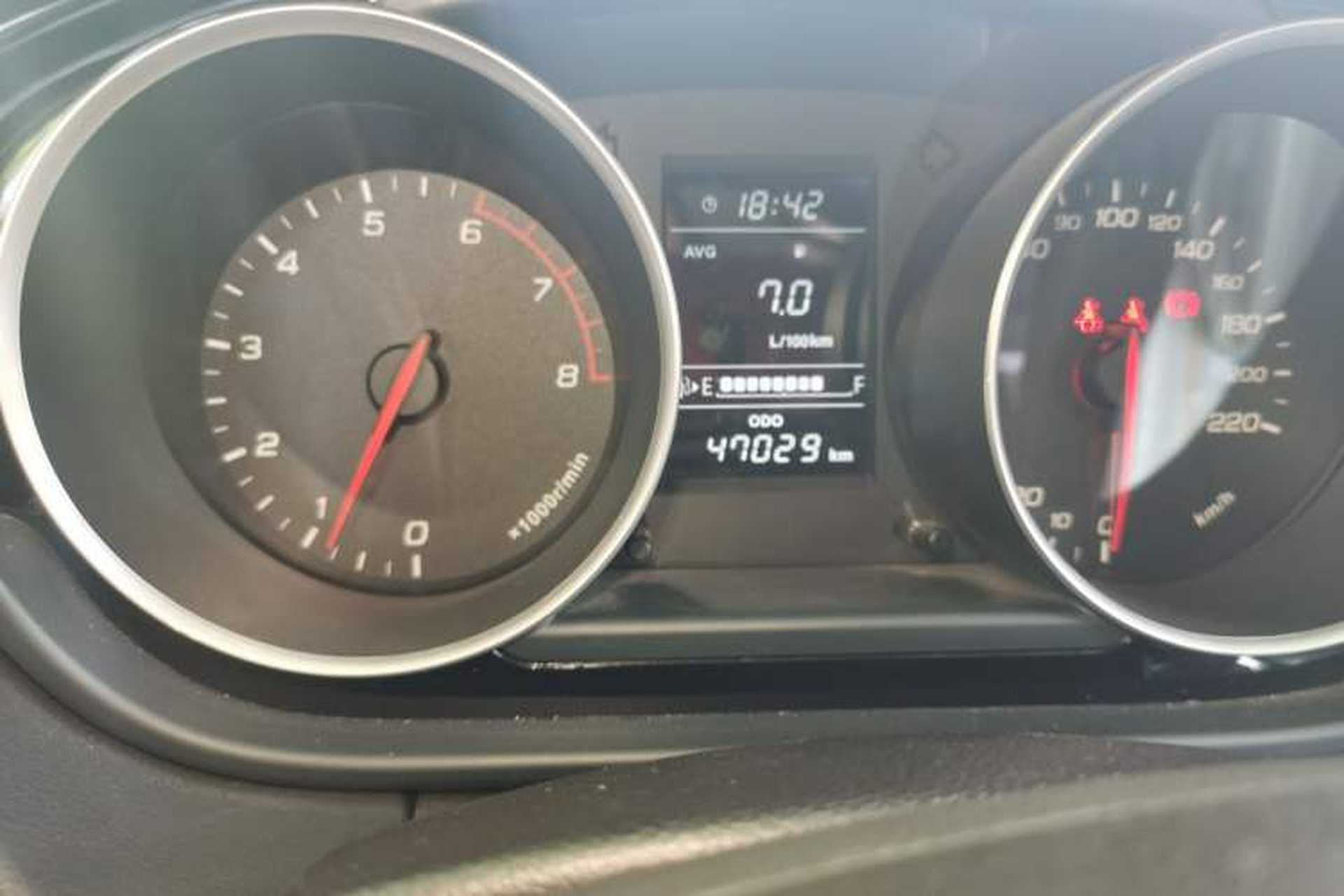 Used FAW Junpai D60 2017 1.5L Manual Entry-Level Model Odometer Close Up