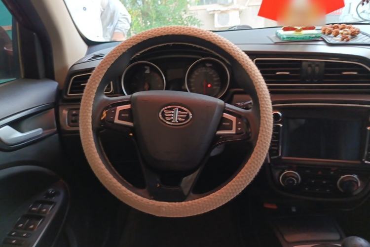 Used FAW Junpai D60 2017 1.5L Manual Entry-Level Model Steering Wheel