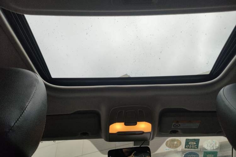 Used FAW Junpai D60 2017 1.5L Manual Luxury Version Headliner