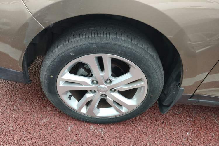Used FAW Junpai D60 2017 1.5L Manual Luxury Version Left Front Wheel Hub