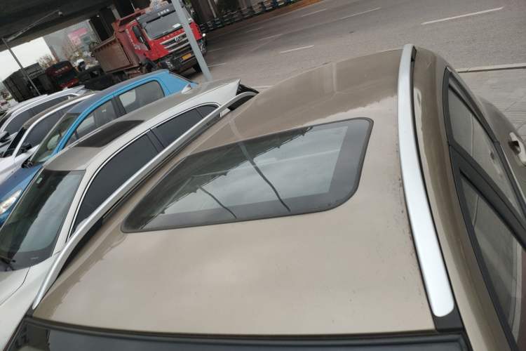 Used FAW Junpai D60 2017 1.5L Manual Luxury Version Roof