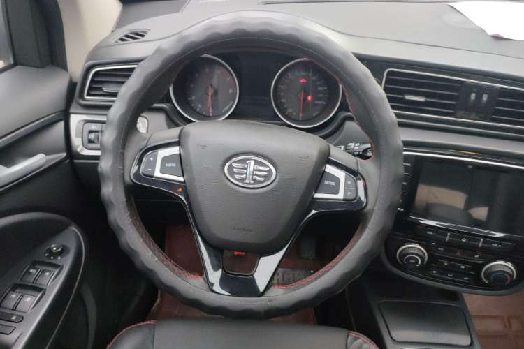 Used FAW Junpai D60 2017 1.5L Manual Luxury Version Steering Wheel