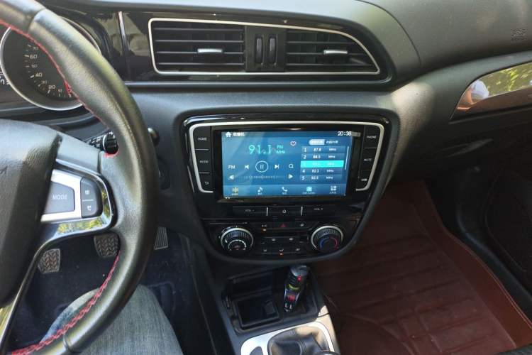 Used FAW Junpai D60 2017 1.5L Manual Luxury Version Audio And AC Panel