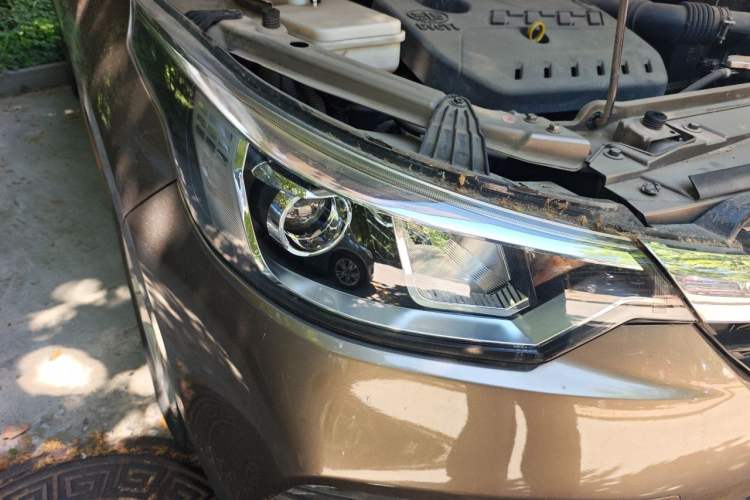 Used FAW Junpai D60 2017 1.5L Manual Luxury Version Right Front Headlight