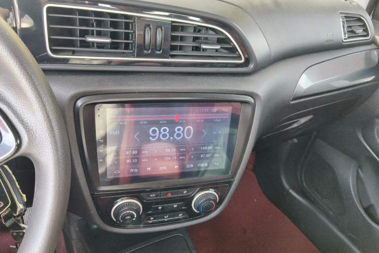 Used FAW Junpai D60 2017 1.5L Manual Entry-Level Model Audio And AC Panel