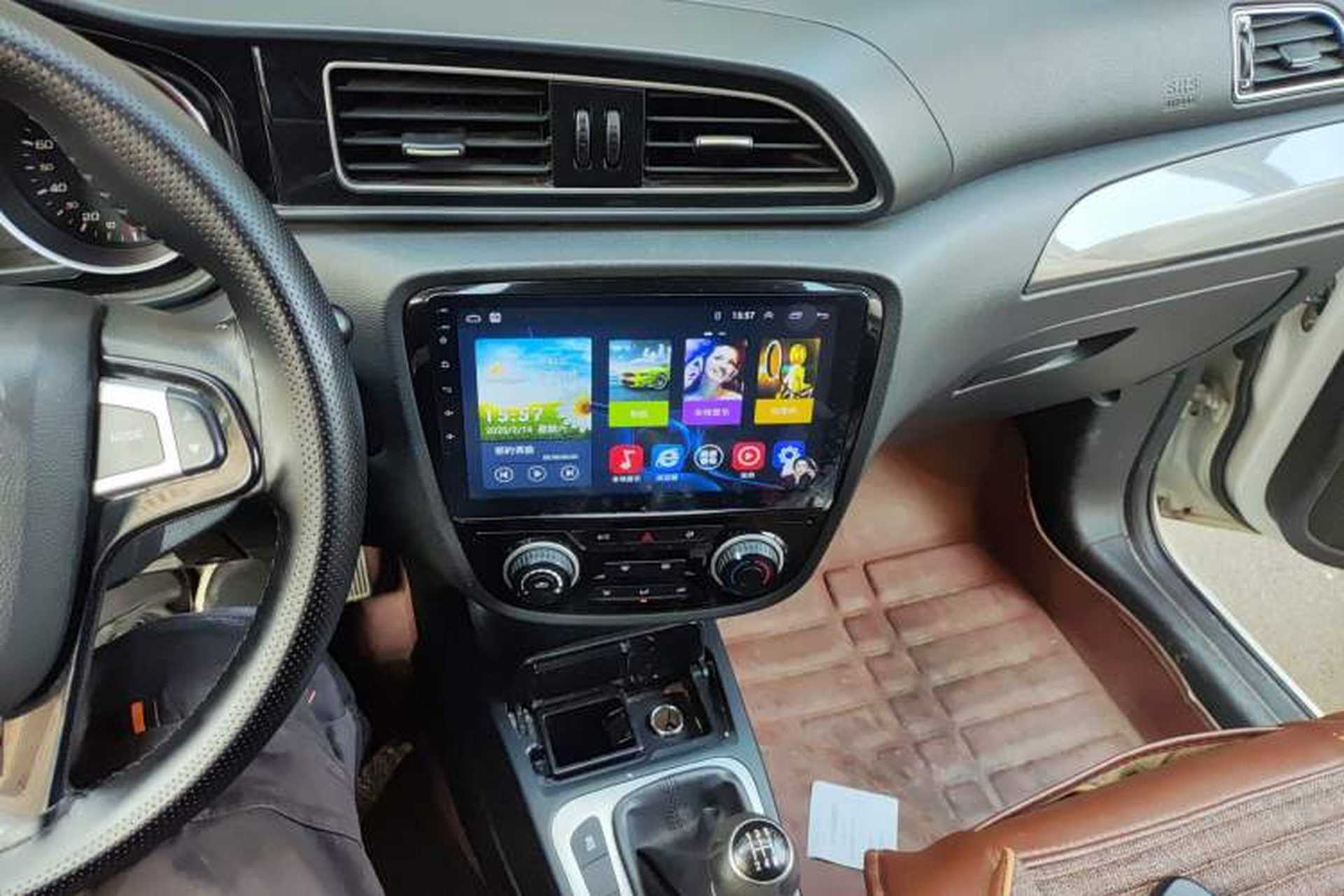 Used FAW Junpai D60 2017 1.5L Manual Entry-Level Model Audio And AC Panel