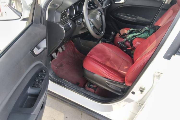 Used FAW Junpai D60 2017 1.5L Manual Entry-Level Model Driver Seat