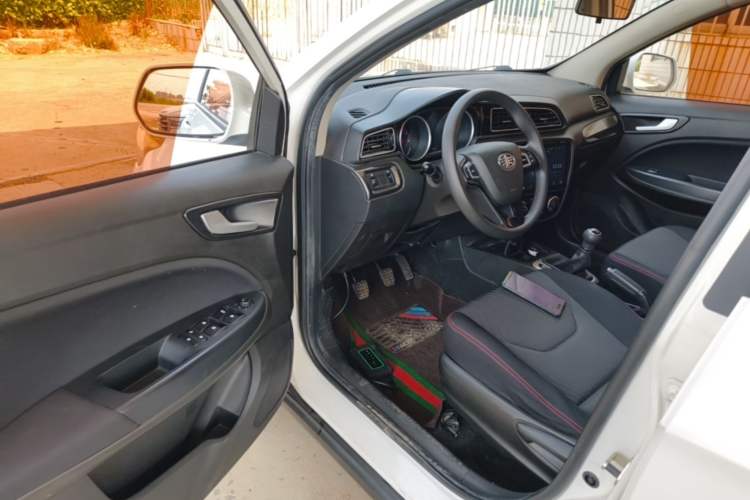 Used FAW Junpai D60 2017 1.5L Manual Entry-Level Model Driver Seat