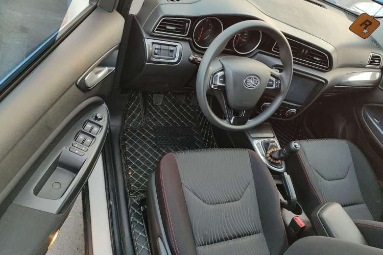 Used FAW Junpai D60 2017 1.5L Manual Entry-Level Model Driver Seat
