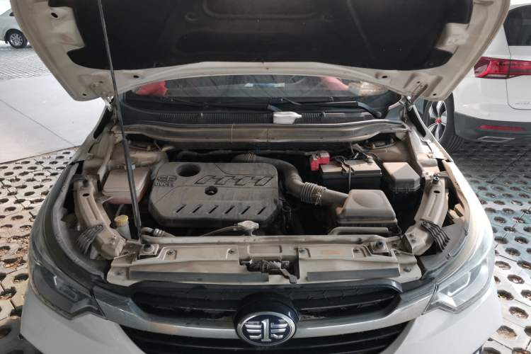 Used FAW Junpai D60 2017 1.5L Manual Luxury Version Engine Bay