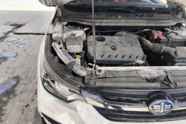 Used FAW Junpai D60 2017 1.5L Manual Entry-Level Model Engine Bay Right