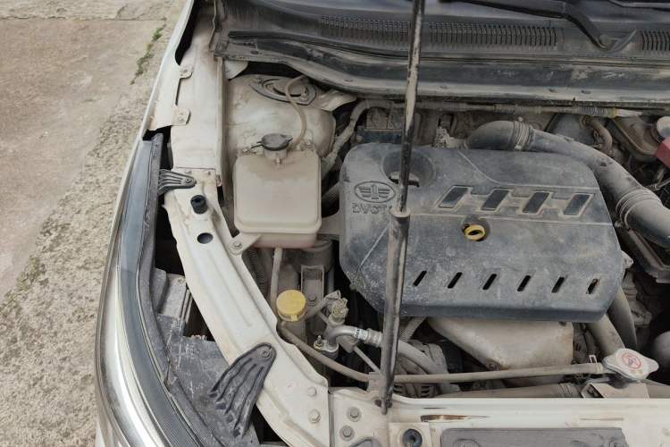 Used FAW Junpai D60 2017 1.5L Manual Entry-Level Model Engine Bay Right