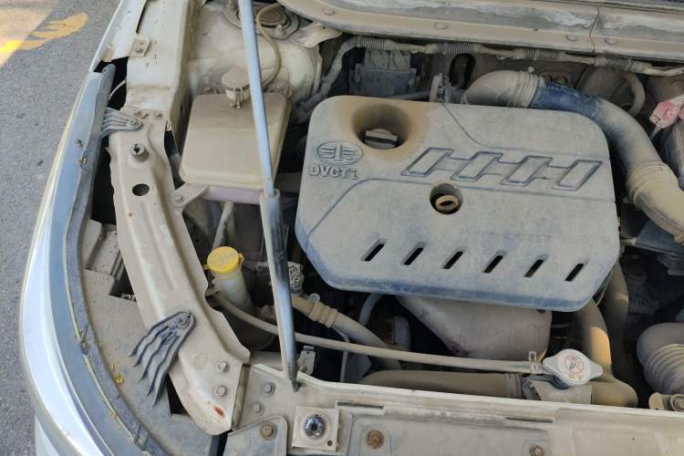 Used FAW Junpai D60 2017 1.5L Manual Entry-Level Model Engine Bay Right