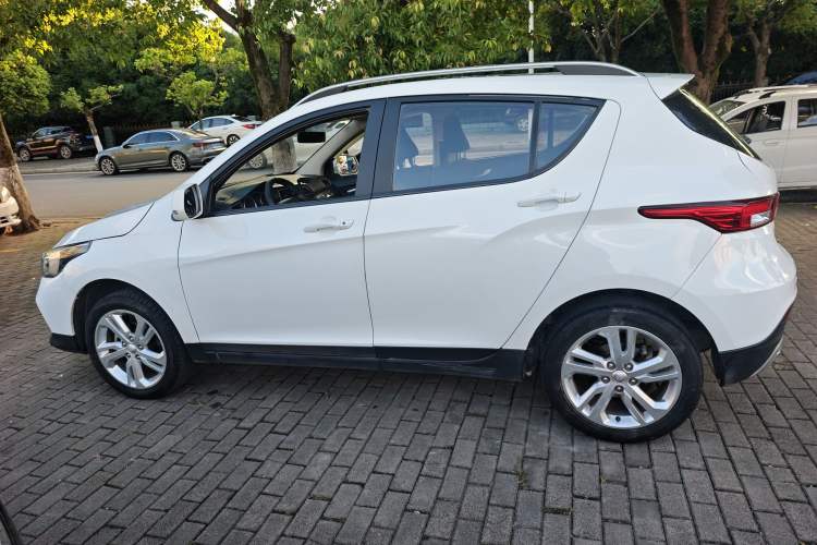 Used FAW Junpai D60 2017 1.5L Manual Entry-Level Model Exterior 5